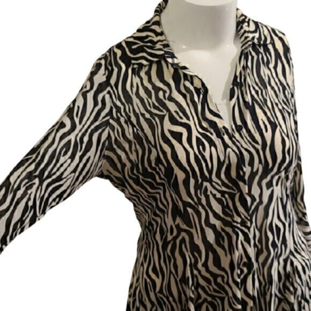 [Atmosphere] Sheer Zebra Button Down Top